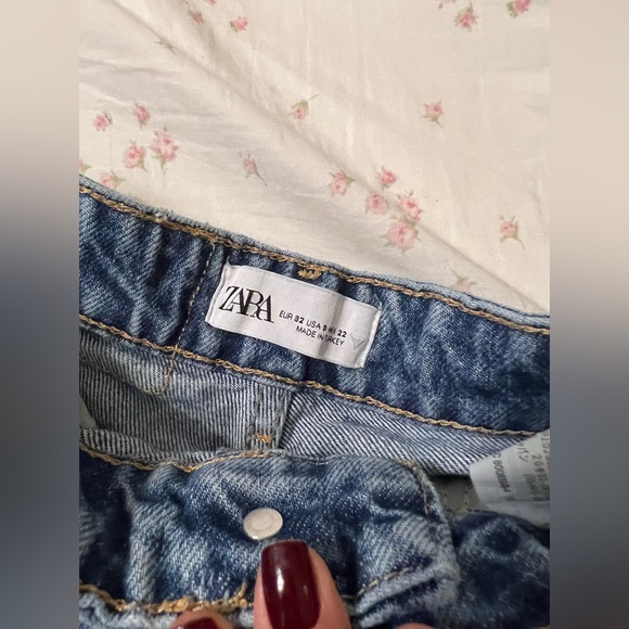 Zara High Rise Wide Leg Jeans - Picture 3 of 3